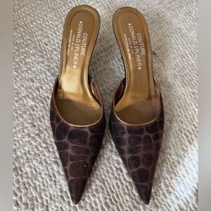 Vintage Donald J. Pliner Brown Textured Pointed Mules